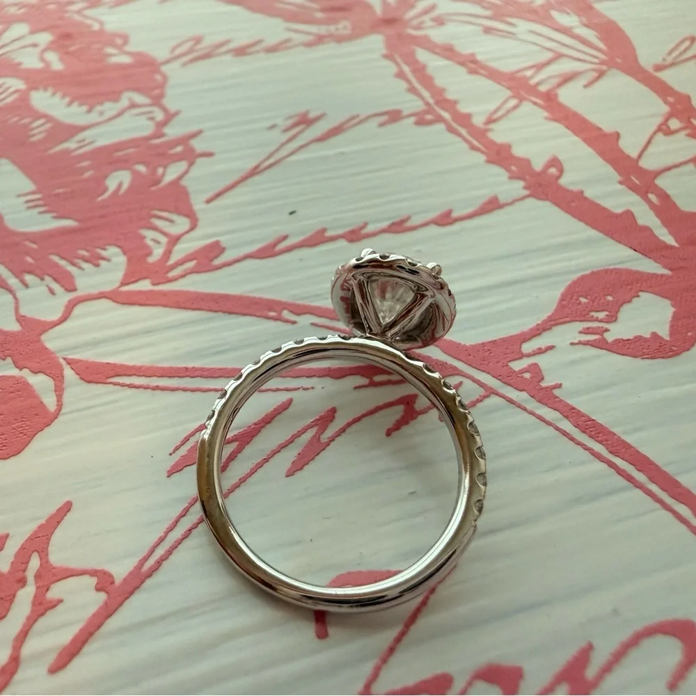 1.55ct Oval Lab Grown Diamond Halo Ring E VVS2 IGI Size 5 Engagement